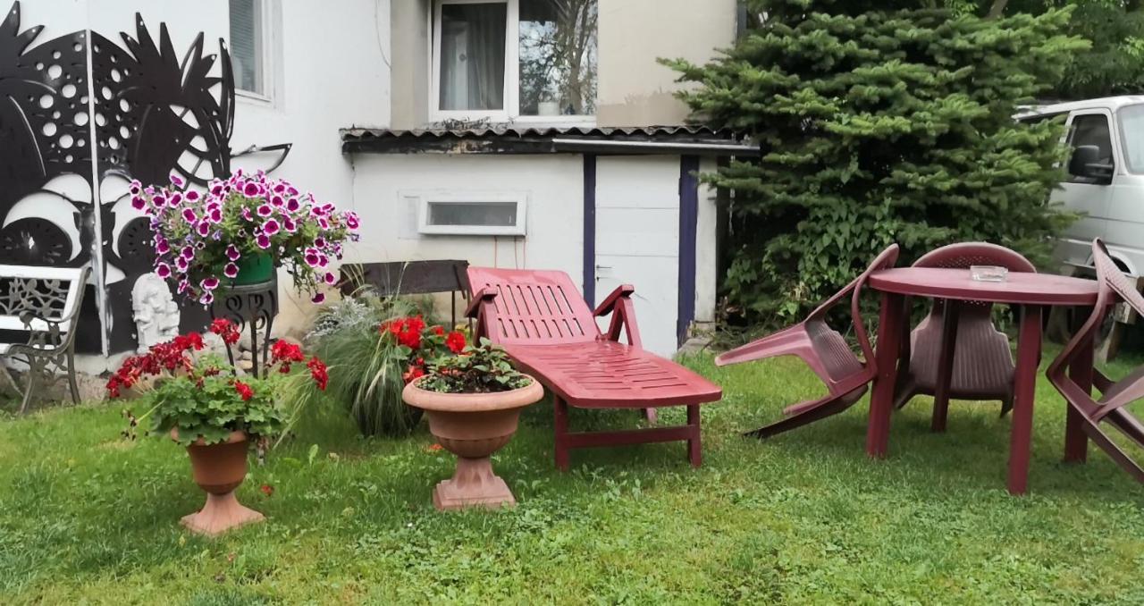 Hotel Kambario Nuoma Namelyje à Kaunas Extérieur photo